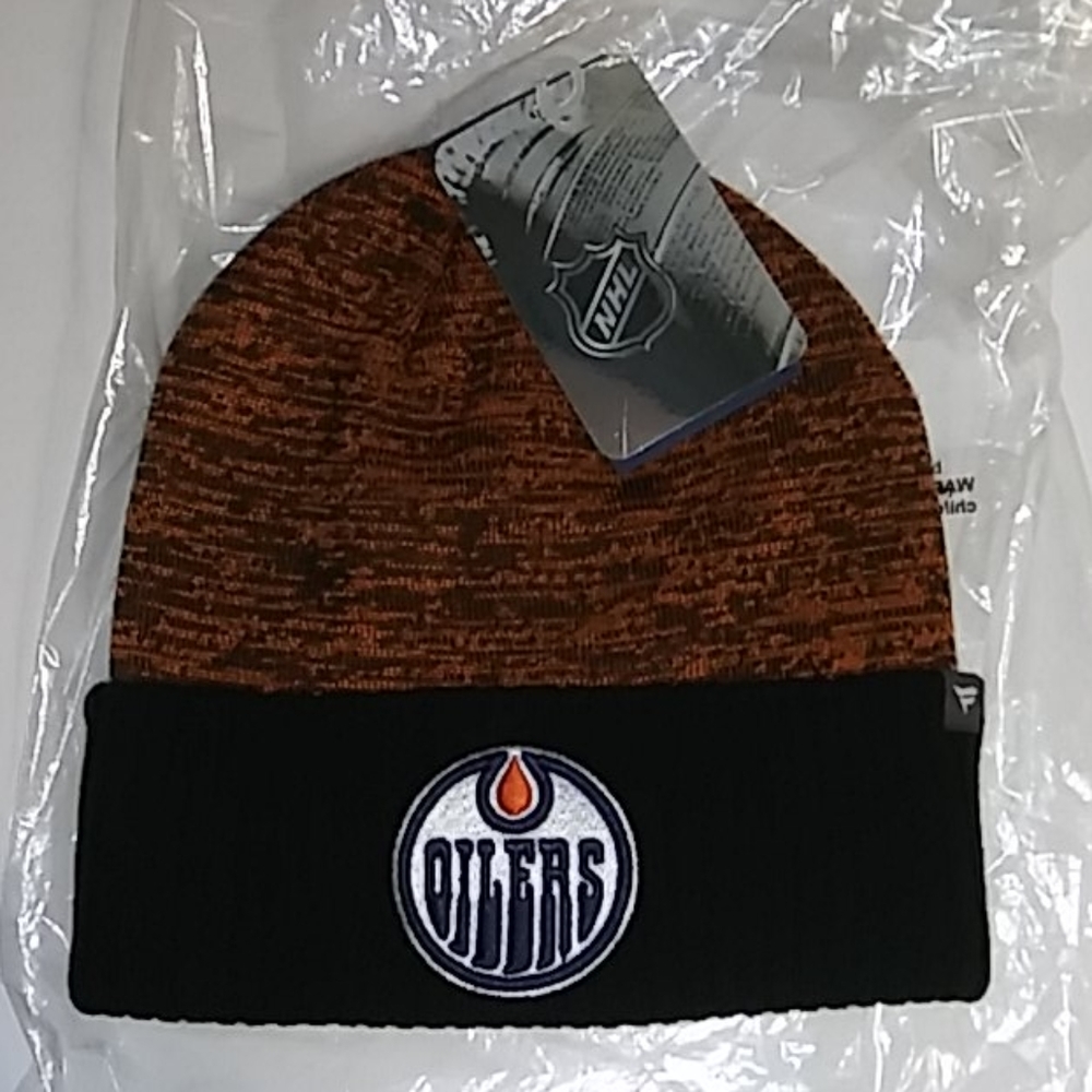 Men's Nwt's Edmonton Oilers knit cap
